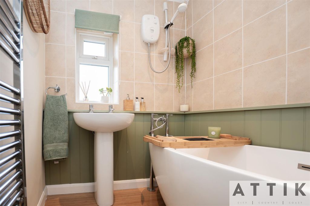 Additional image 29 of 4 bed semi-detached house for saleBedingfield Crescent, Halesworth IP19