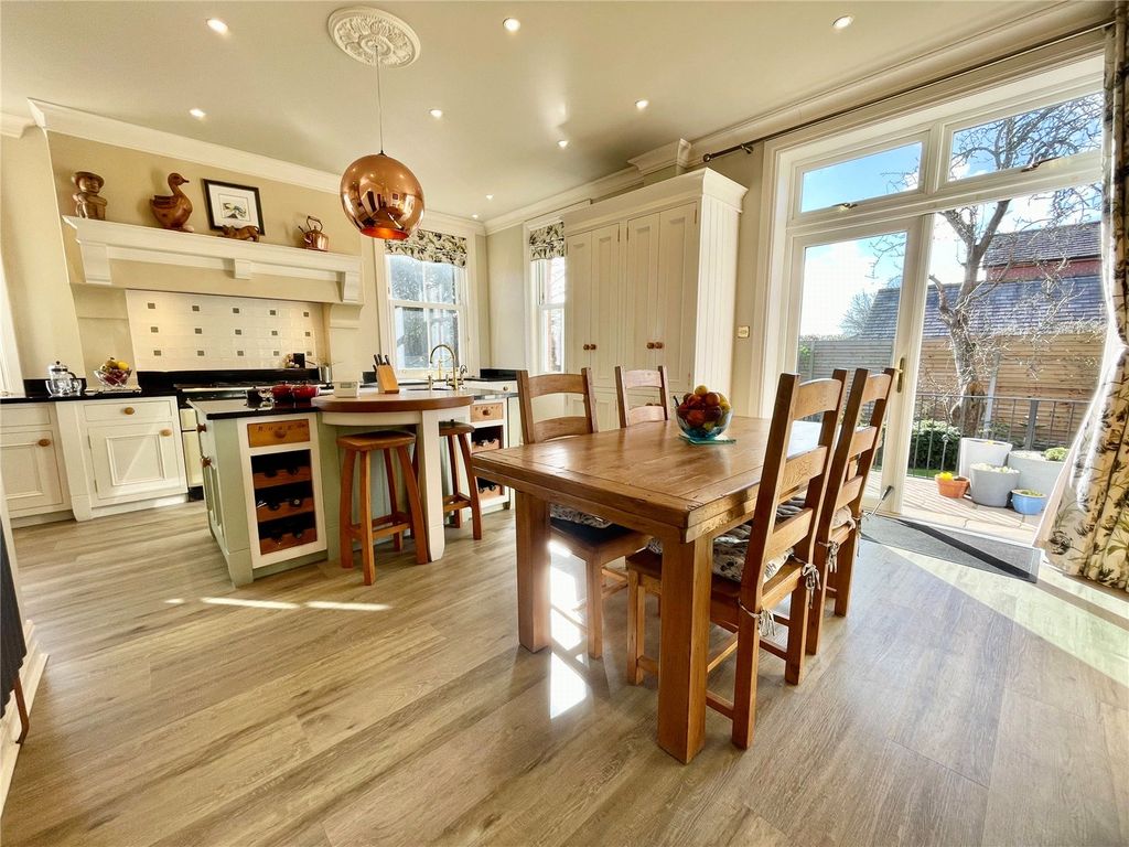 Property photo 2 of 40 Dining Kitchen