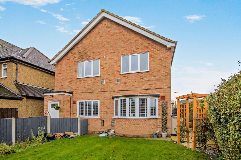 Property photo 1 of 21 8675758-Exterior04-800.Jpg