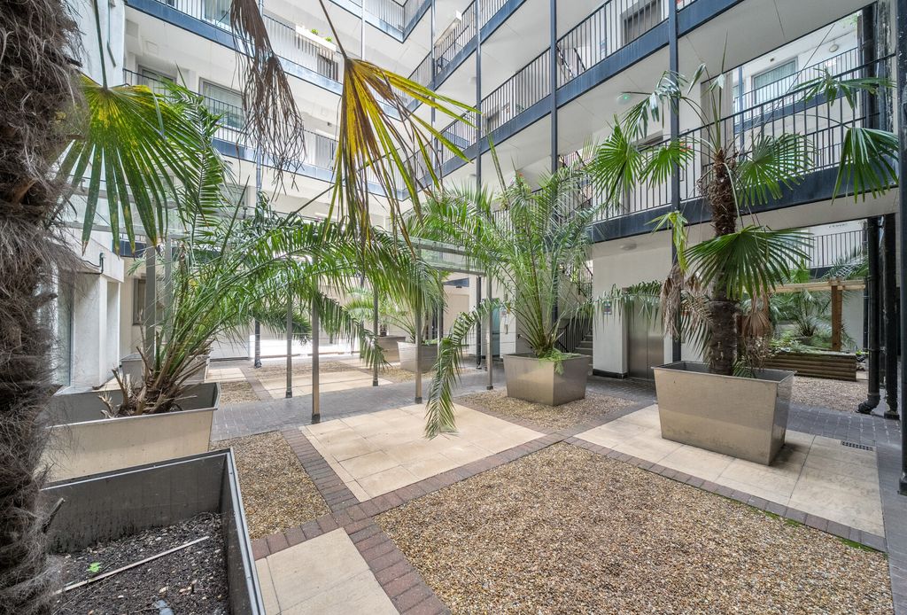 Property photo 2 of 13 1493634-7-6A68c87...