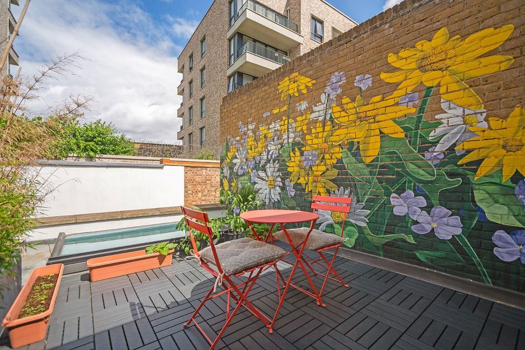 Property photo 3 of 12 Exterior (5).Jpg