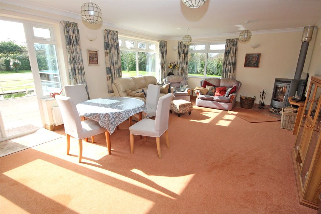 Property photo 3 of 28 Picture No. 07