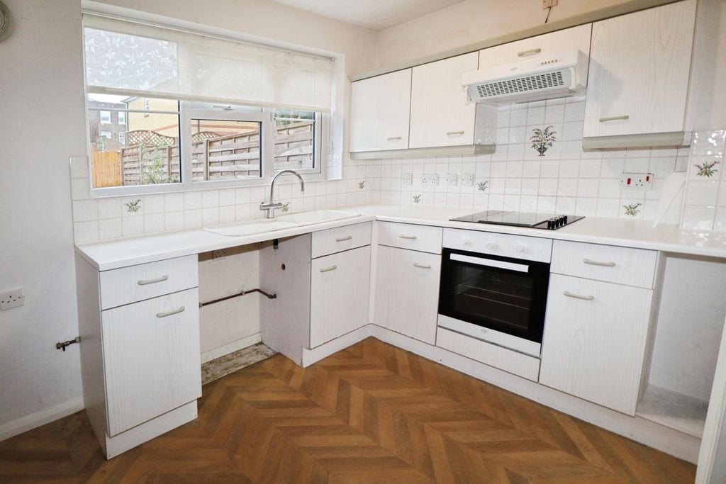 Property photo 3 of 7 Pbox-Img.Jpg