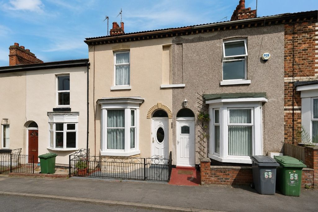 Property photo 1 of 21