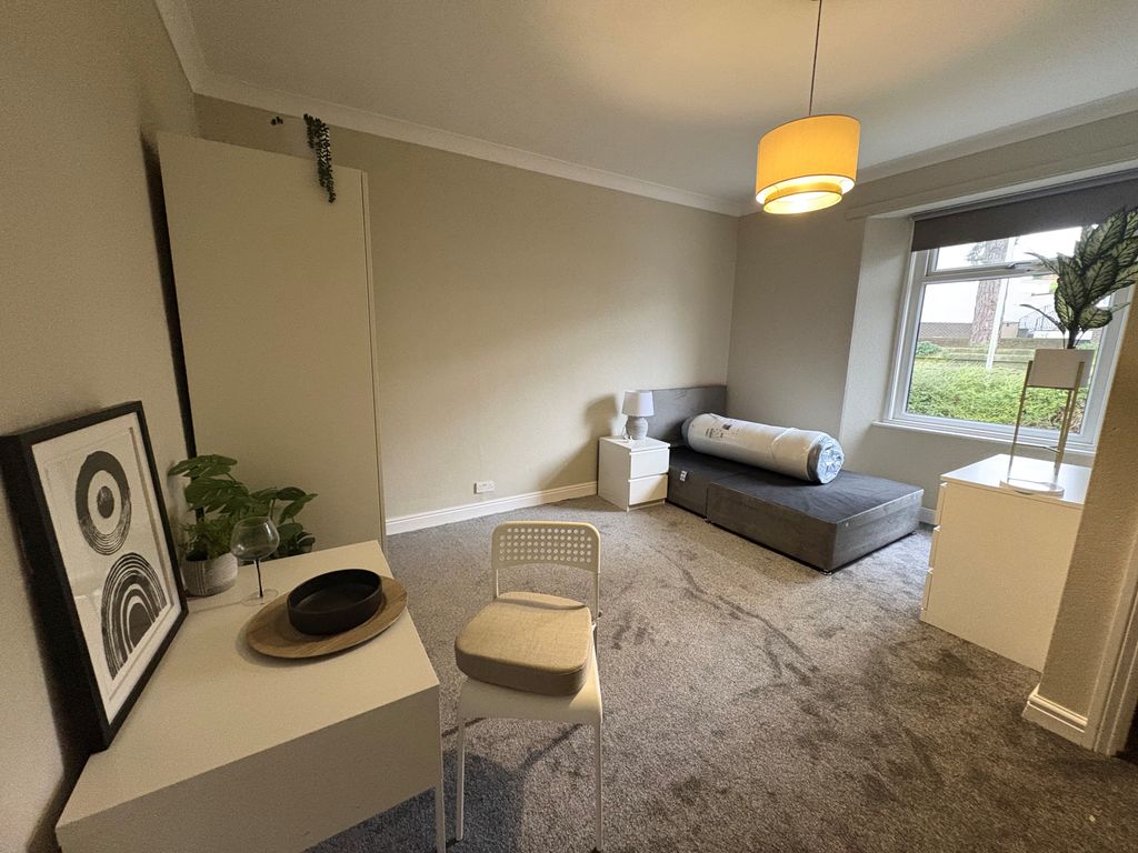 Property photo 3 of 3