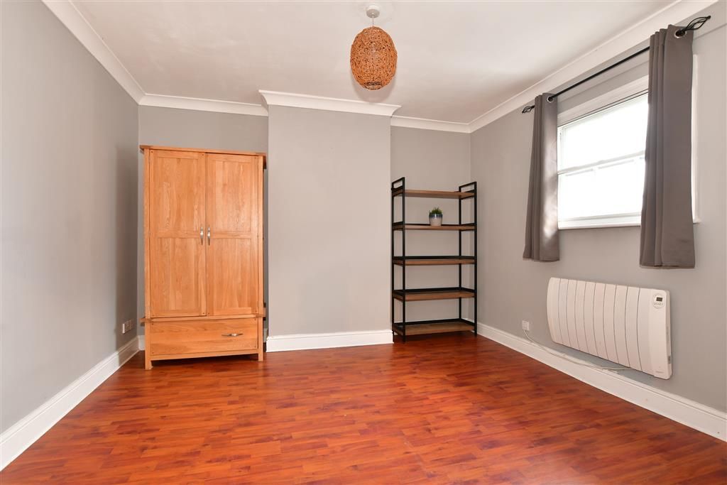 Property photo 3 of 10 Bedroom 2