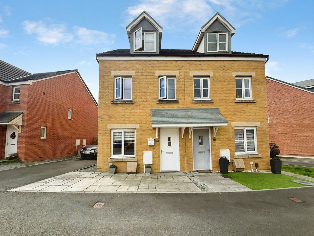 Property photo 1 of 37