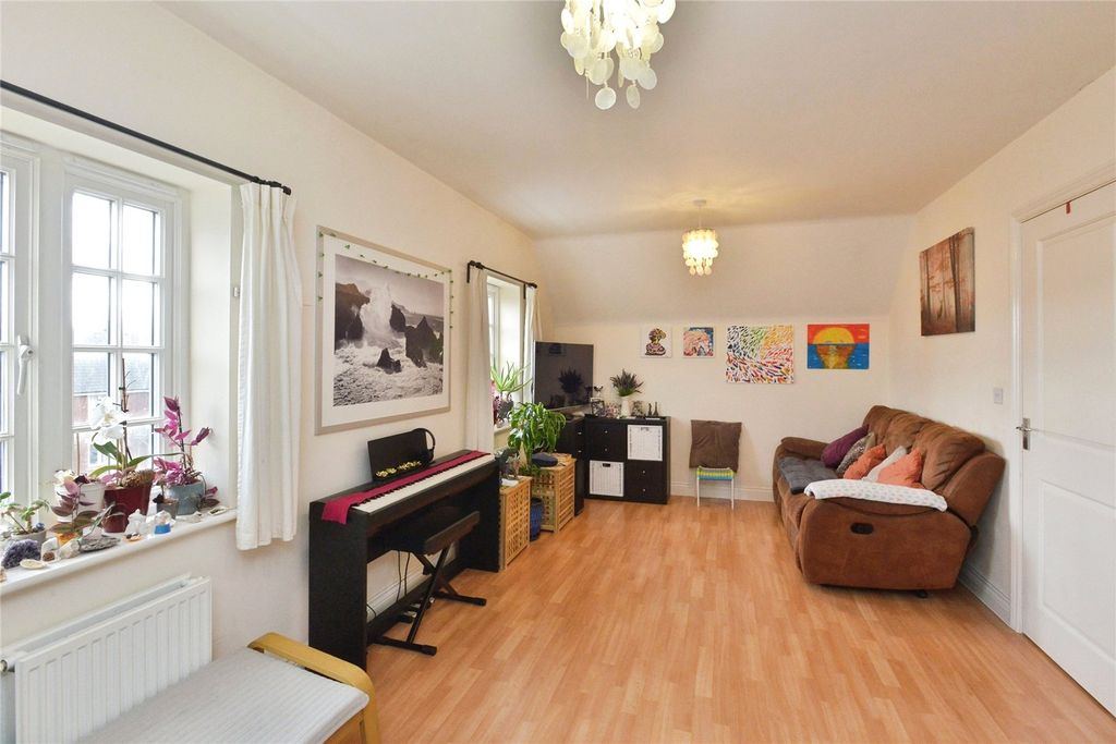 Property photo 2 of 12 Picture No. 02