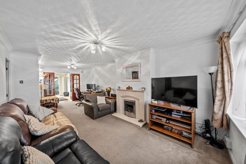 Property photo 2 of 24