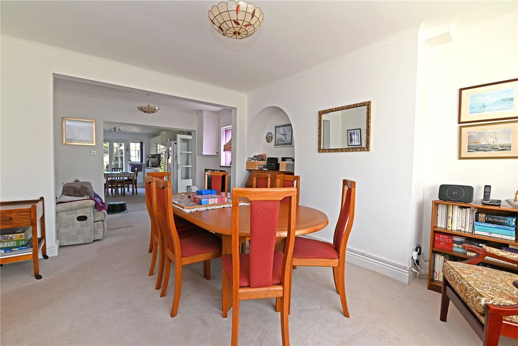 Property photo 3 of 22 Picture No. 37