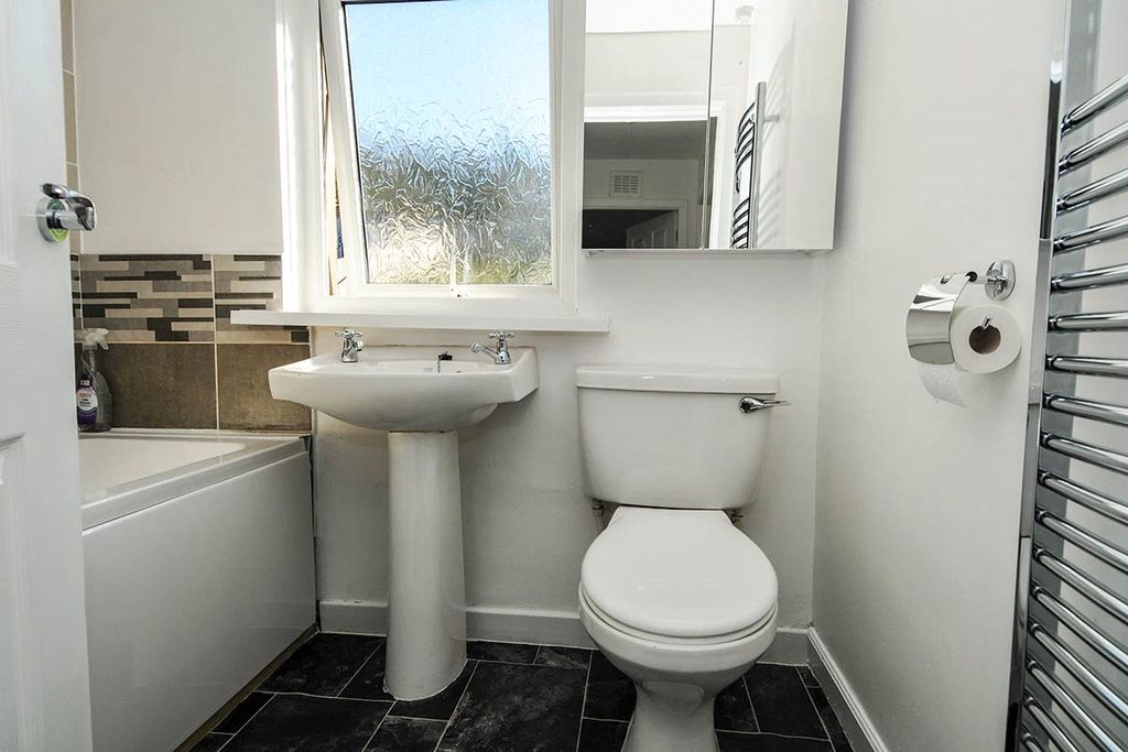 Property photo 3 of 8 Picture No. 03