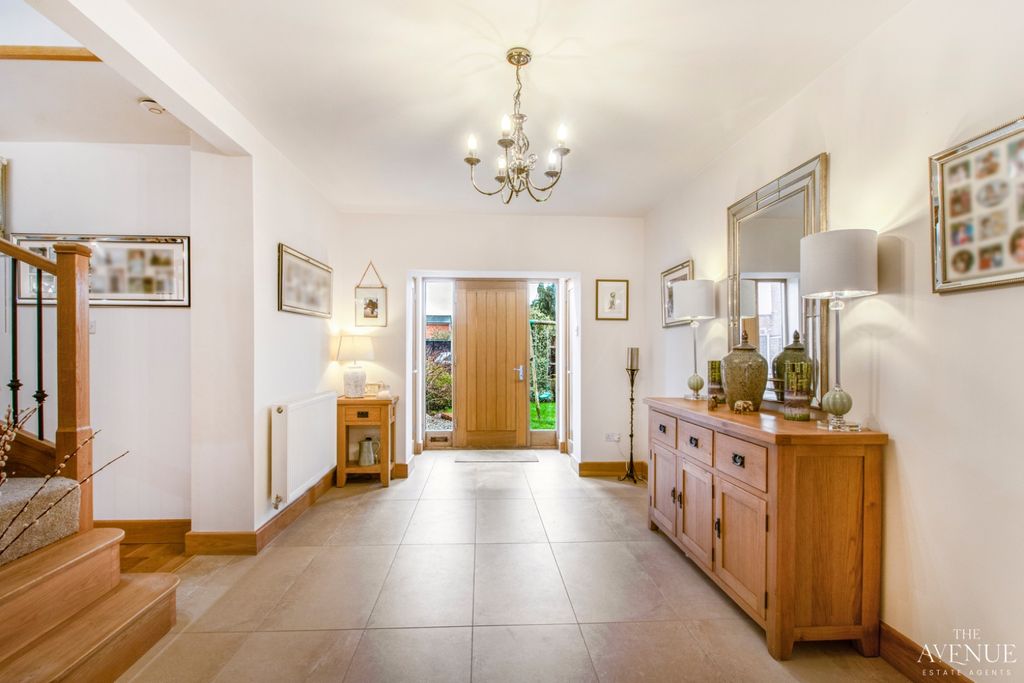 Property photo 3 of 57 4835524