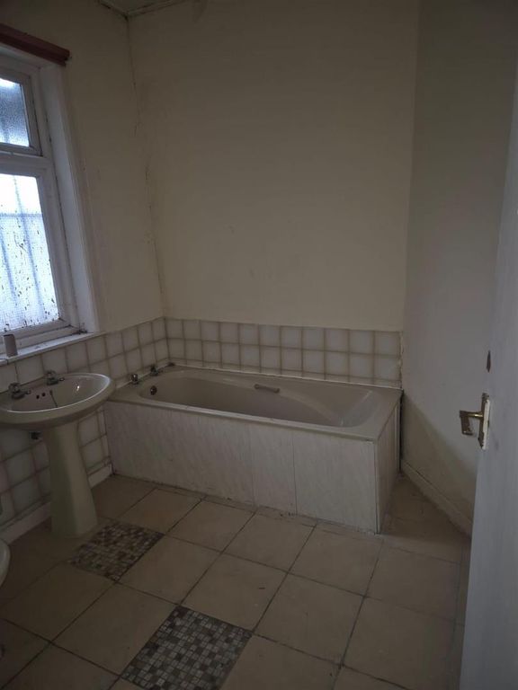 Additional image 6 of 5 bed flat for saleMiddle Street, Consett DH8