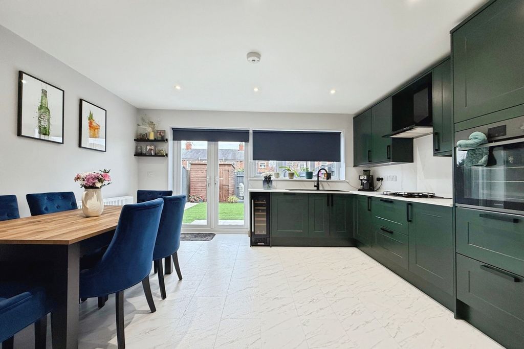 Property photo 3 of 15 4659197