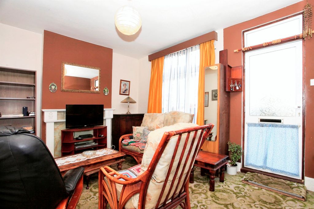 Property photo 2 of 17