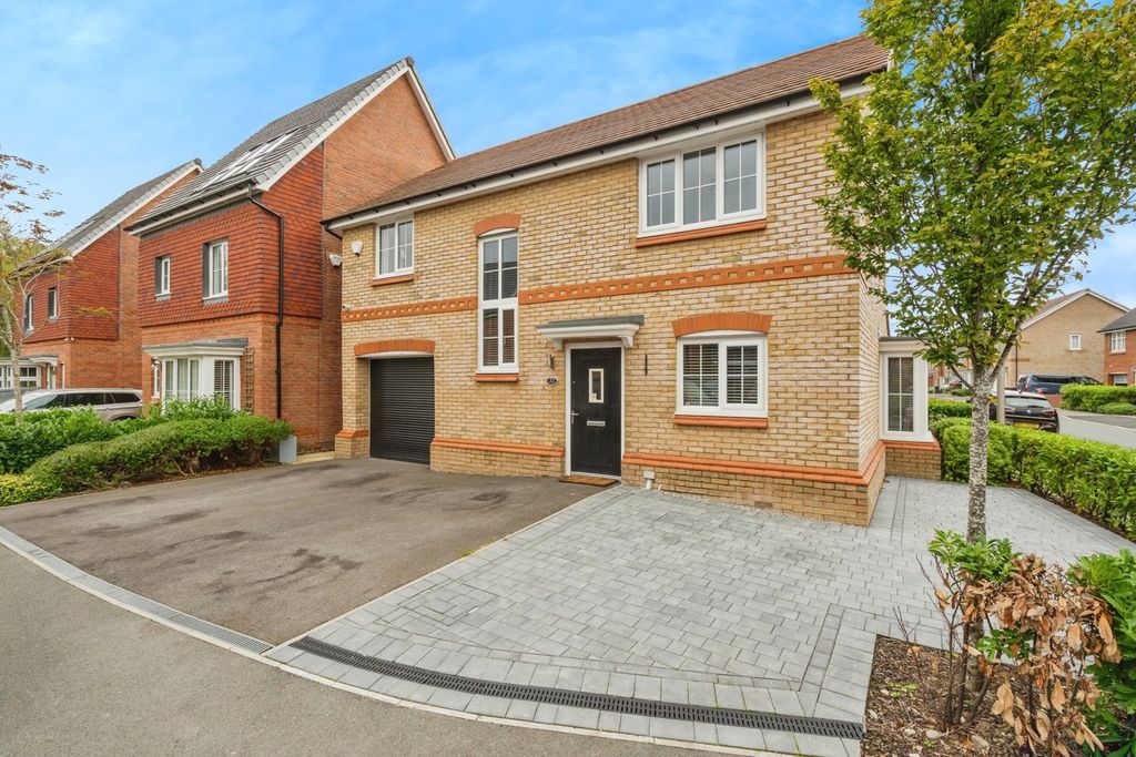 Property photo 1 of 17 Front