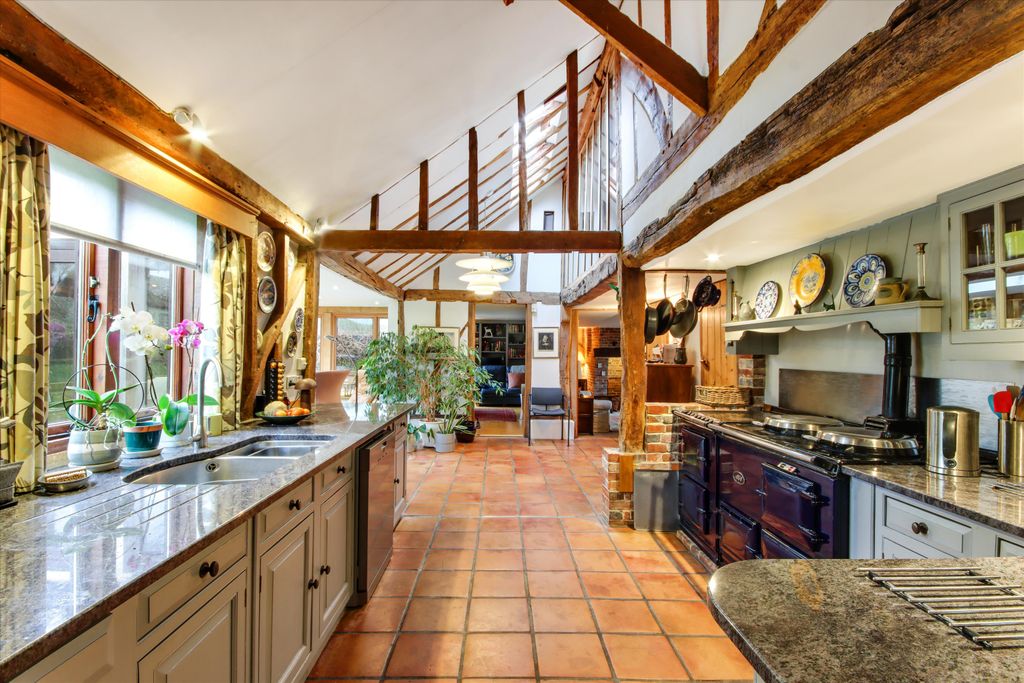 Property photo 2 of 22 Image