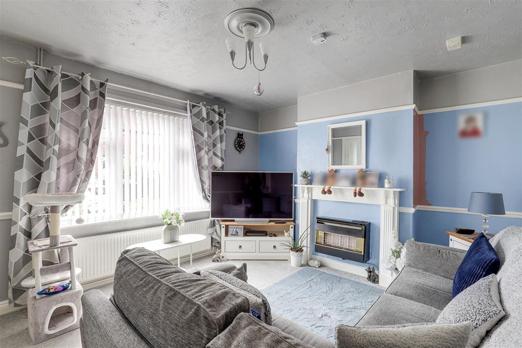 Property photo 2 of 12 4051.Jpg
