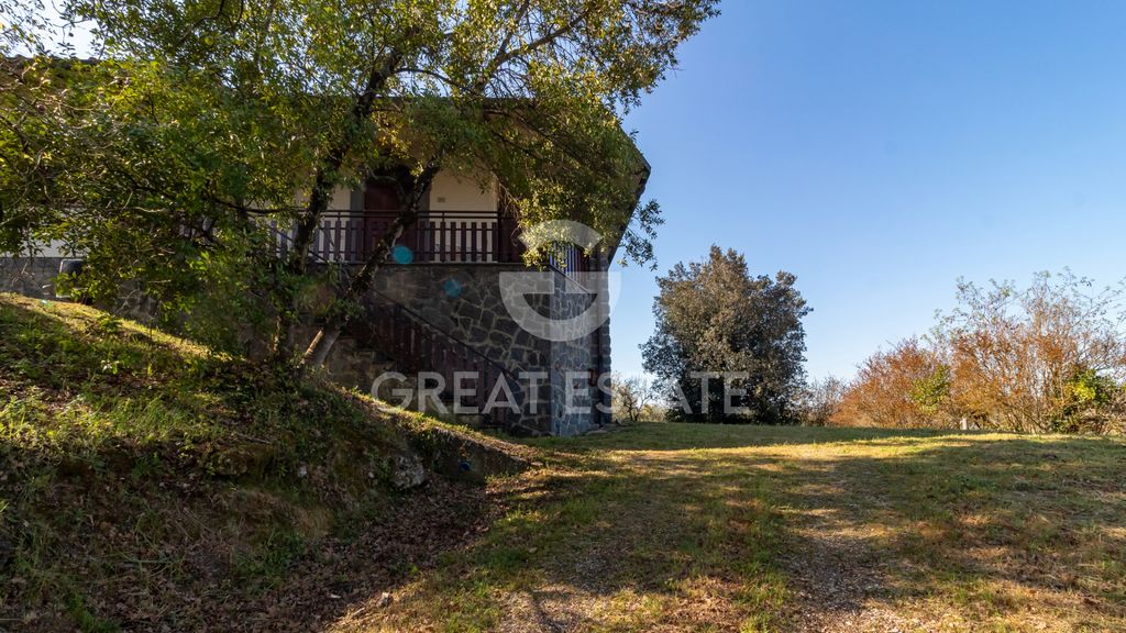 Property photo 2 of 34