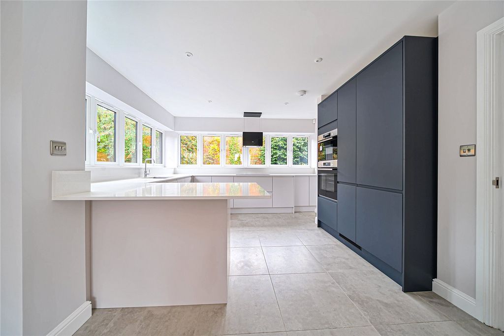 Property photo 2 of 18 Picture No. 09