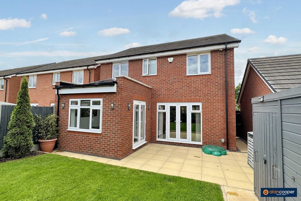 Property photo 2 of 28 4204444