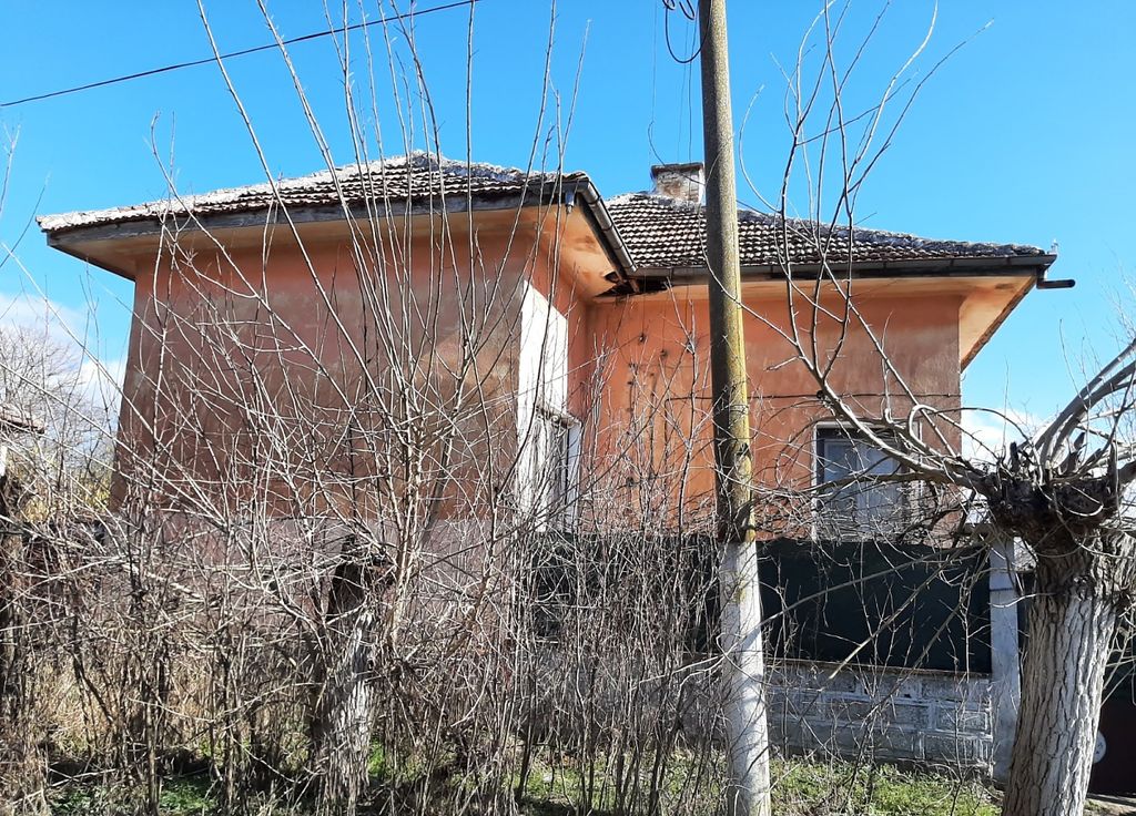 Property photo 2 of 6