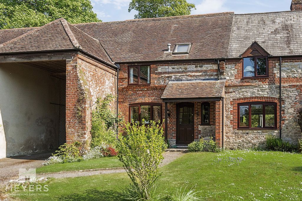 Property photo 1 of 25