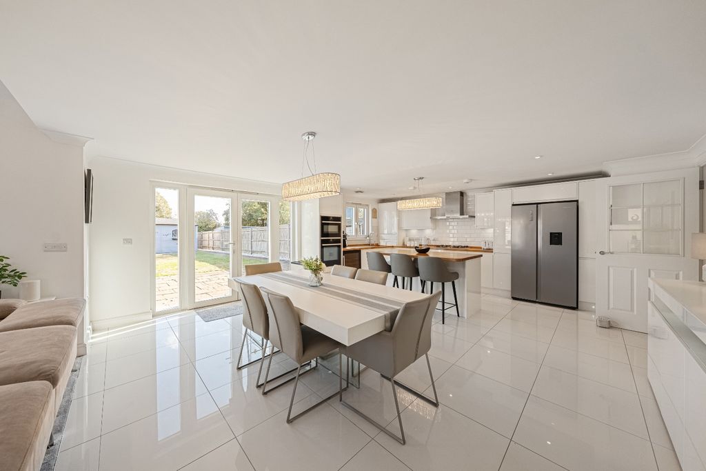 Property photo 2 of 54 5414383