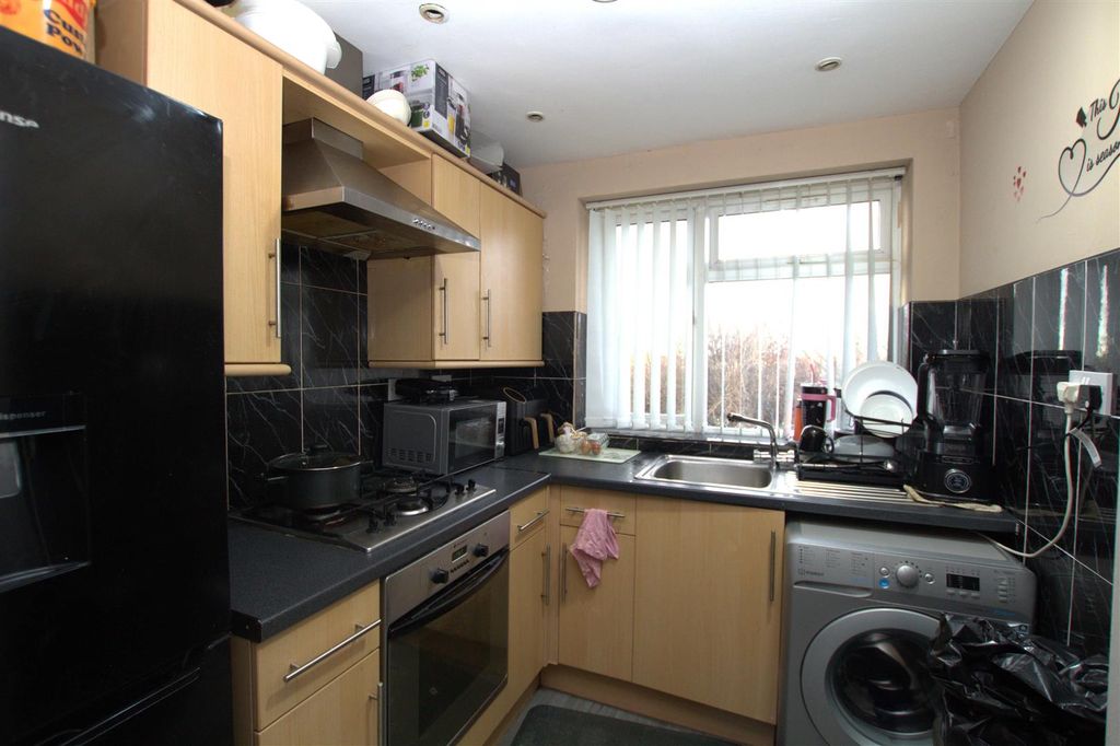 Additional image 11 of 4 bed flat for saleSefton Road, Middlesbrough TS3