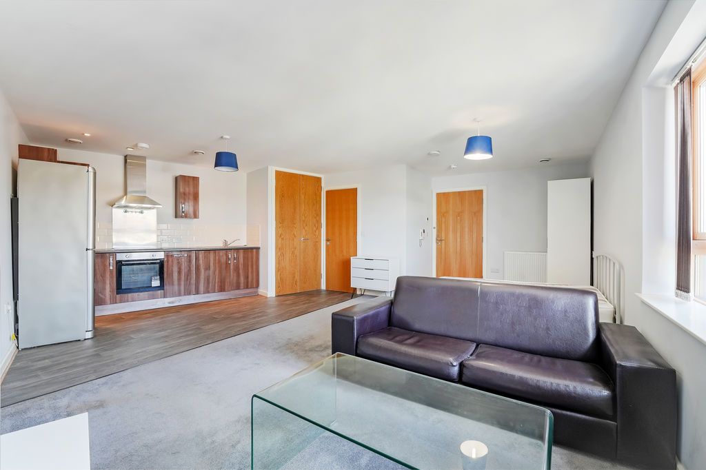 Property photo 1 of 12 Studio Living Space