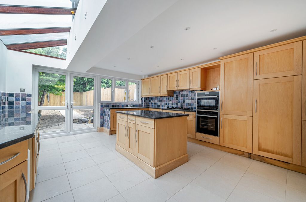 Property photo 3 of 19 1486125-7-6A50Aee...