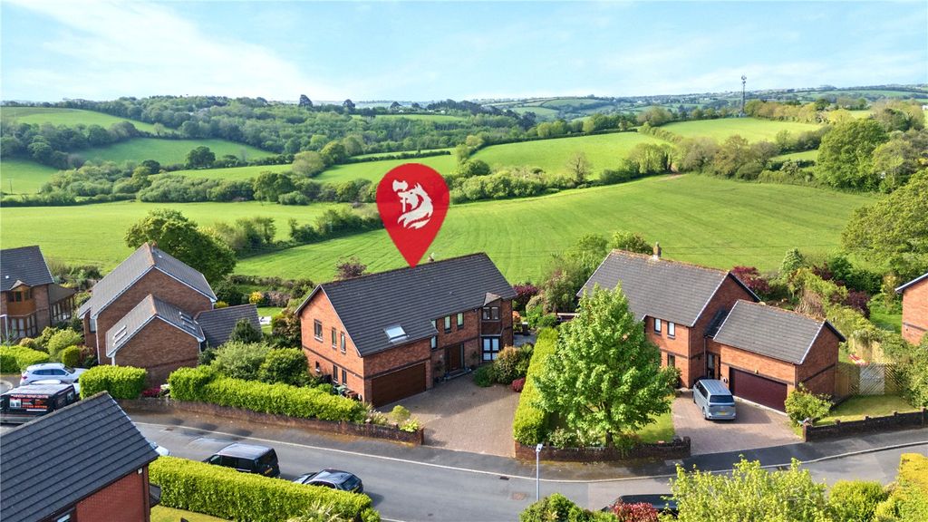 Property photo 2 of 17 Picture No. 02