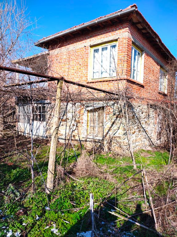 Property photo 1 of 6