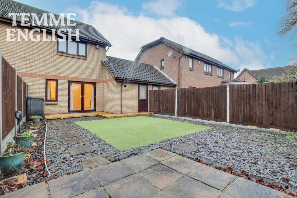 Property photo 2 of 13