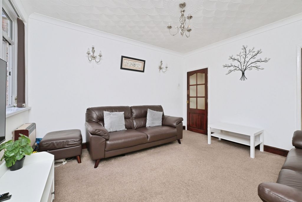 Property photo 2 of 17