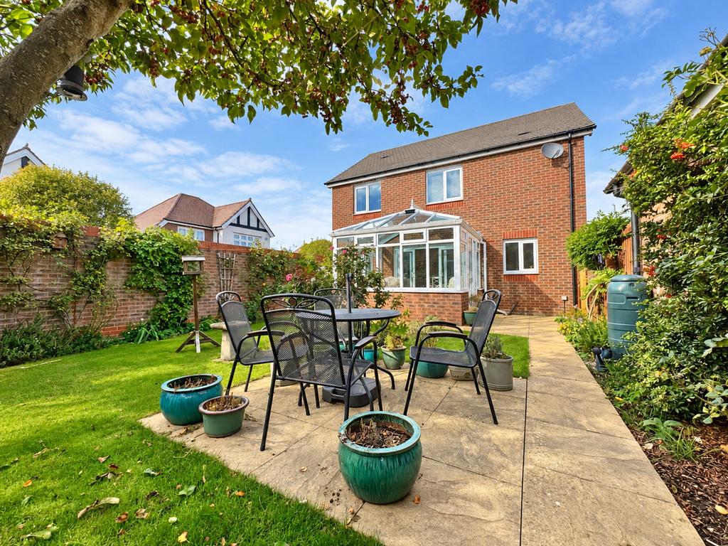 Property photo 2 of 18 Rear Garden