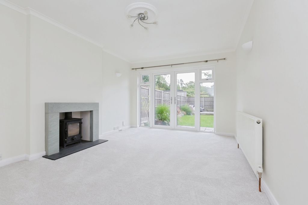Property photo 3 of 17 Photo