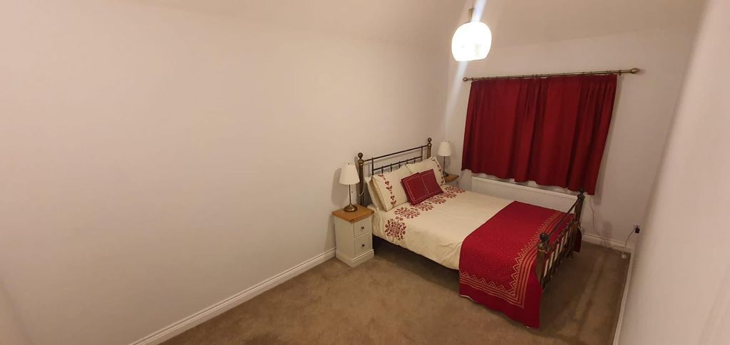 Property photo 1 of 3
