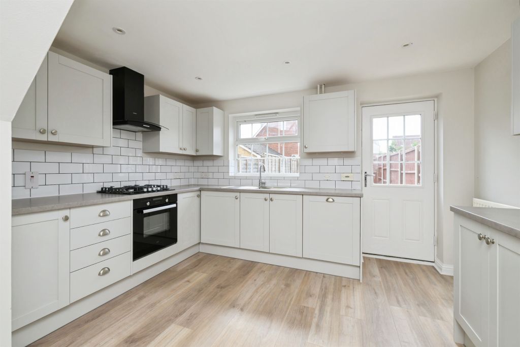 Property photo 2 of 18