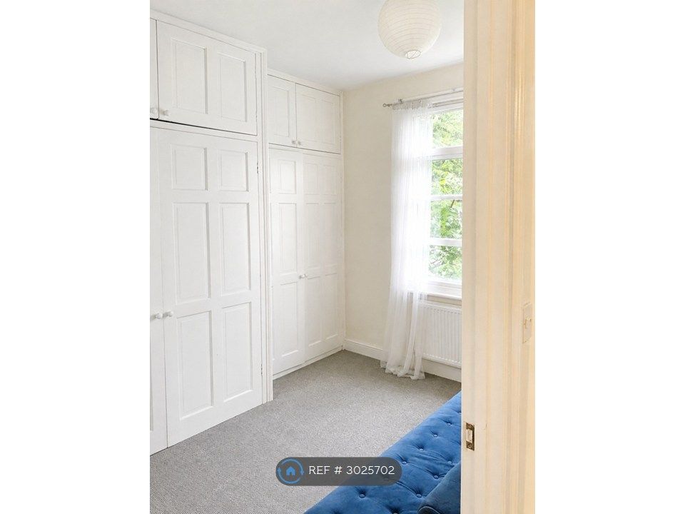 Property photo 3 of 4