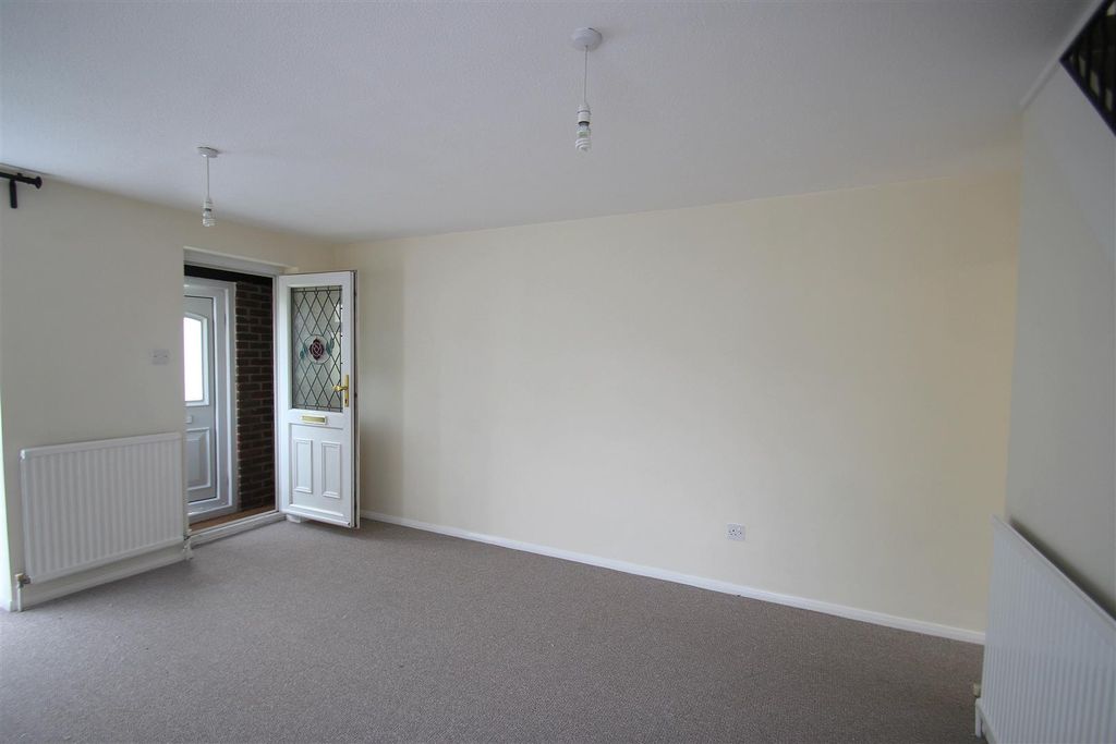 Property photo 2 of 13 Millclose6-002.Jpg