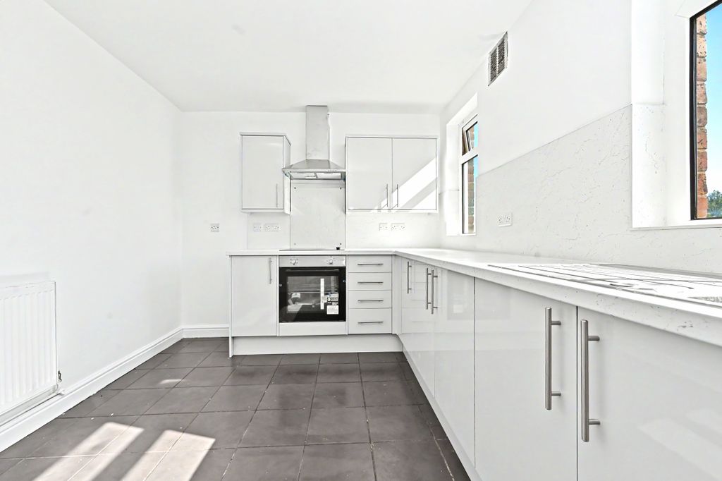 Property photo 3 of 13 Rhm_3809