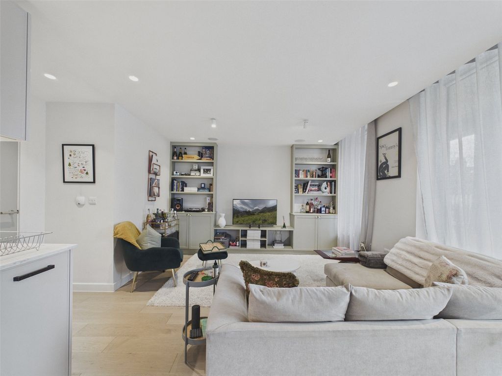 Property photo 3 of 14 Picture No. 05