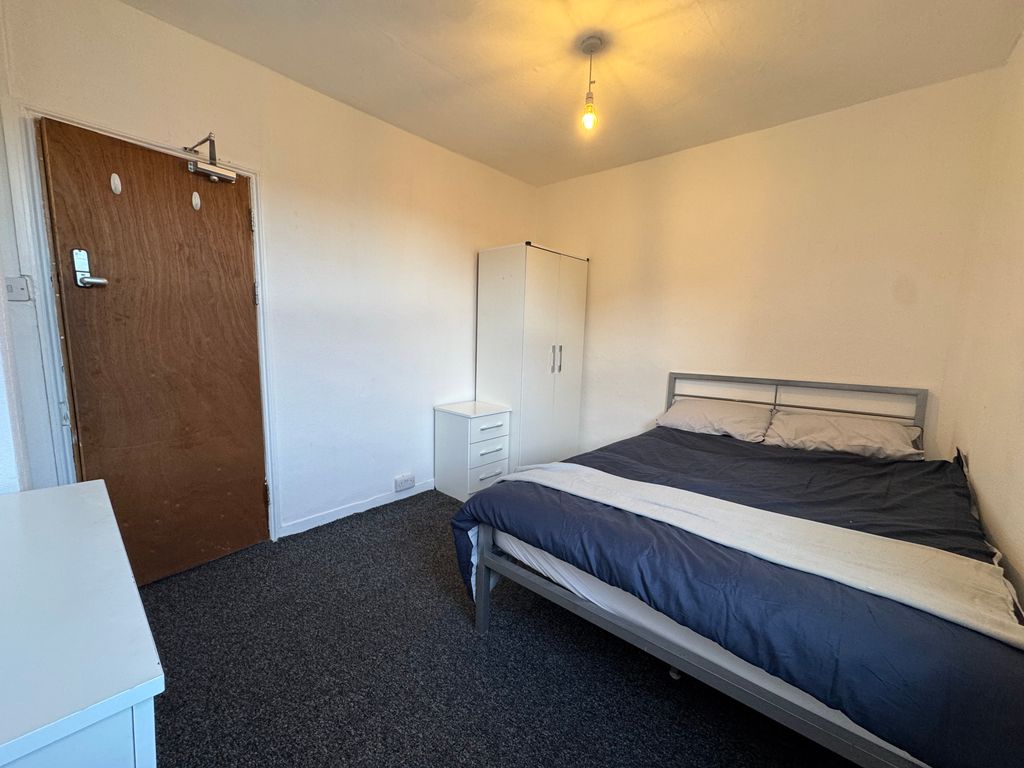 Property photo 2 of 7 Image