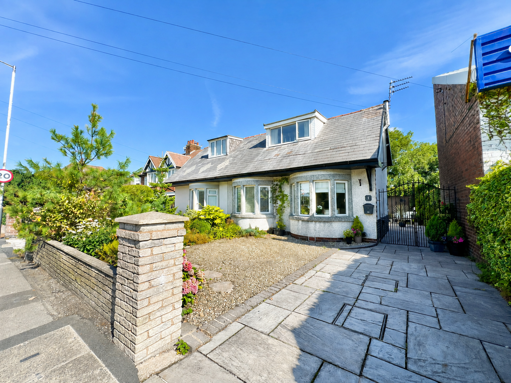 Property photo 1 of 18