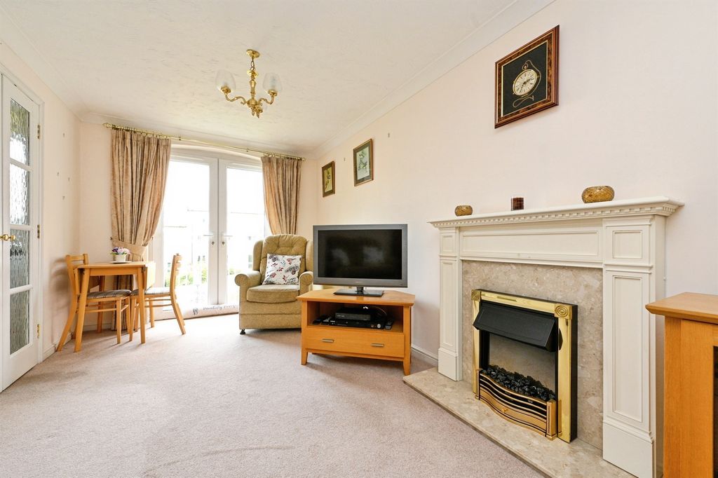 Property photo 3 of 16