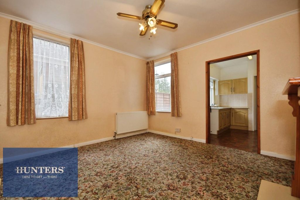 Property photo 2 of 14 Dining Room 02.Jpg