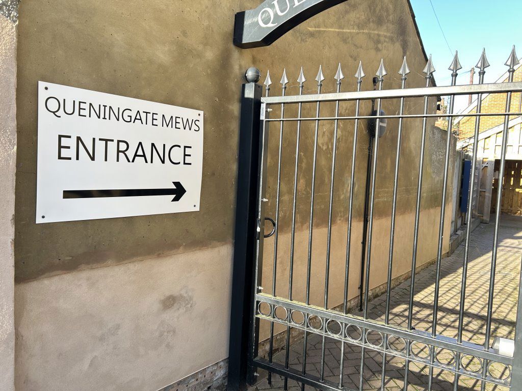 Property photo 3 of 12