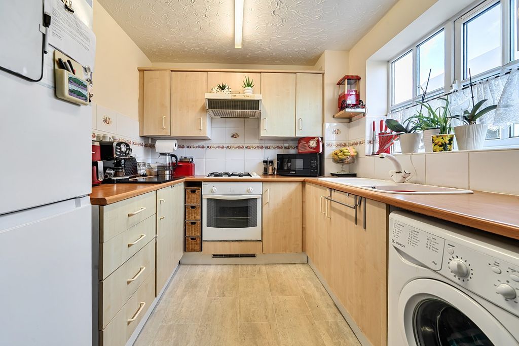 Property photo 3 of 8 Picture No. 10