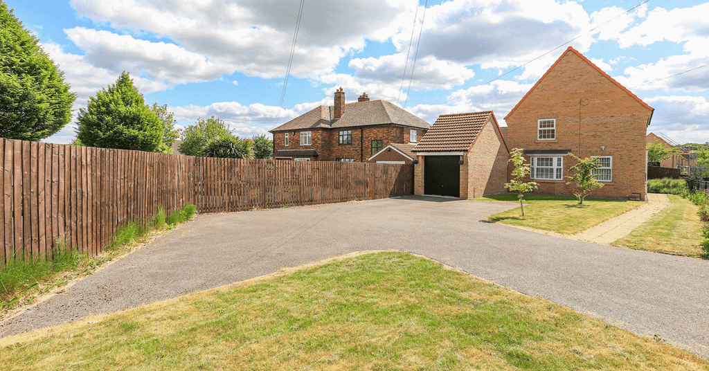 Property photo 2 of 22 Drive